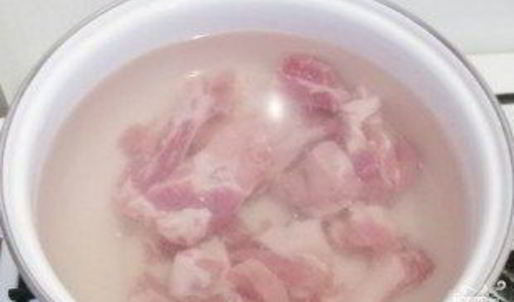 борщ на свиных ребрышках