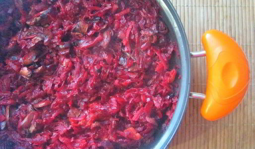 борщ с грибами и квашеной капустой