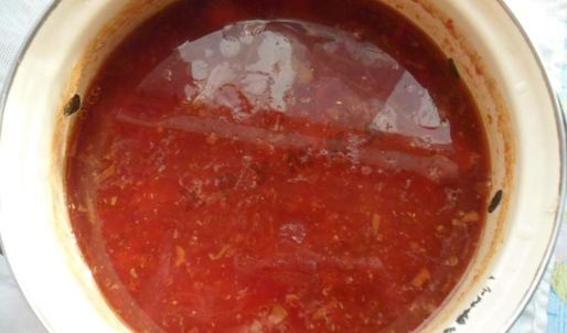 борщ с килькой в томате и фасолью