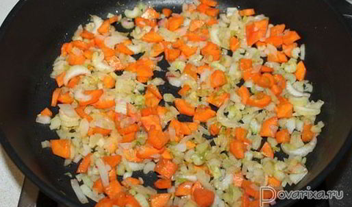 борщ с тушенкой