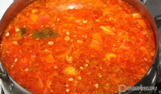 борщ с тушенкой