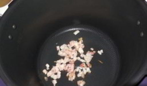 борщ в мультиварке со щавелем