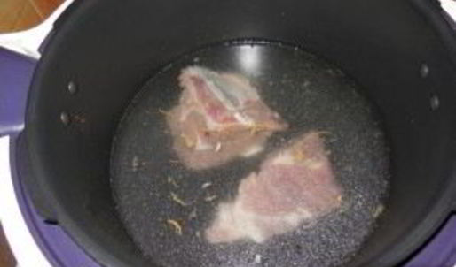 борщ в мультиварке со щавелем