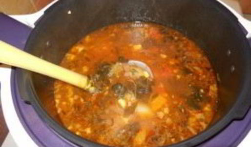 борщ в мультиварке со щавелем