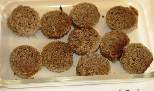 пдбиваний борщ с чесночными крутонами