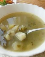 Зеленый борщ с щавелем в мультиварке