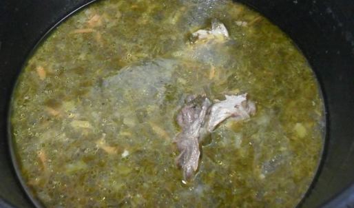 зеленый борщ с щавелем в мультиварке