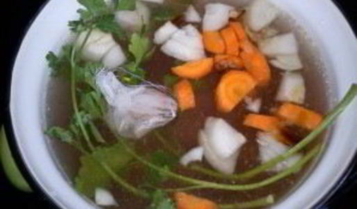 бульон из свинины