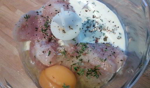 бульон с овощами и куриными клесами