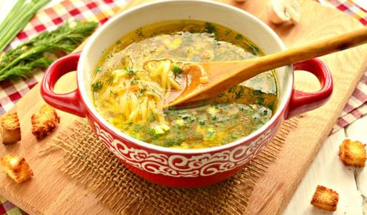 грибной суп-лапша на курином бульоне