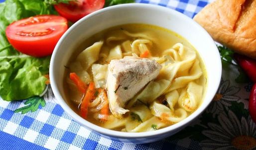 куриный бульон с лапшой