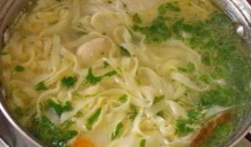 лапша на курином бульоне