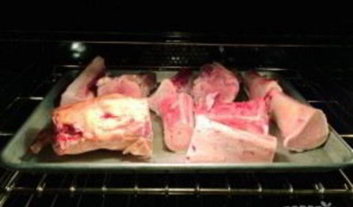 насыщенный говяжий бульон