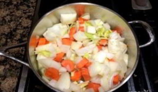 насыщенный говяжий бульон