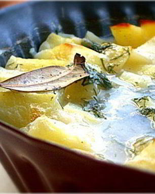 Печеный картофель в бульоне
