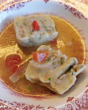 Пельменьчики в бульоне