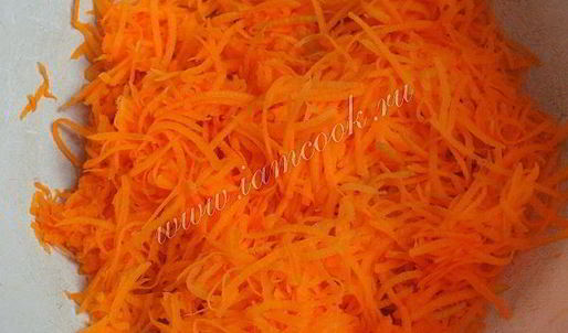 зеленый борщ со щавелем на мясном бульоне