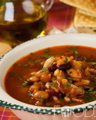 Фасолевый суп с мясом