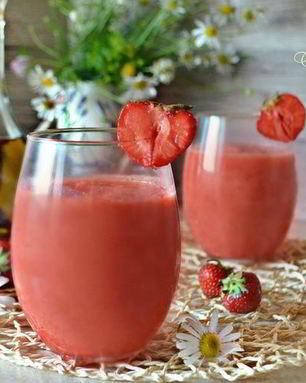 Гаспачо с клубникой