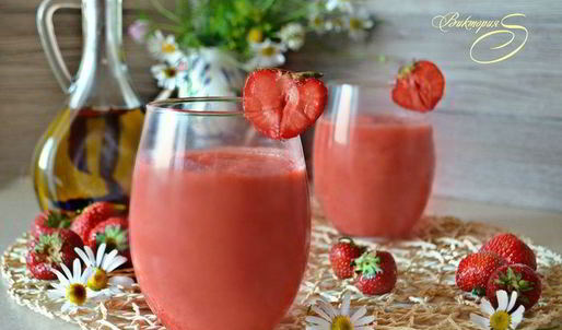 гаспачо с клубникой