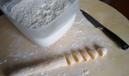 бабкин суп с гороховыми кнедликами