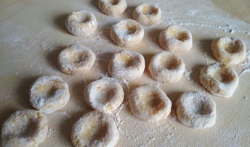 бабкин суп с гороховыми кнедликами