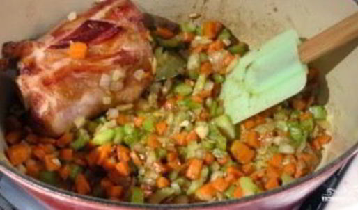 гороховый суп из свиной рульки