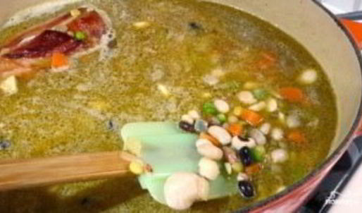 гороховый суп из свиной рульки