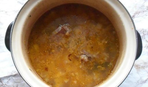 гороховый суп на говяжьей косточке