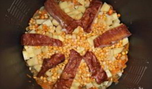 гороховый суп на копченых ребрышках