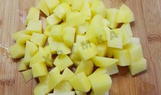 гороховый суп с копченостями в мультиварке