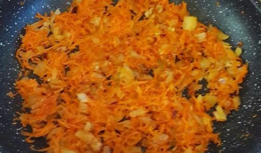 гороховый суп с копченостями в мультиварке