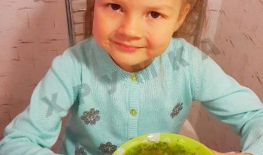 гороховый суп с копченостями в мультиварке