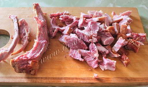 гороховый суп с копчеными ребрами и овощами