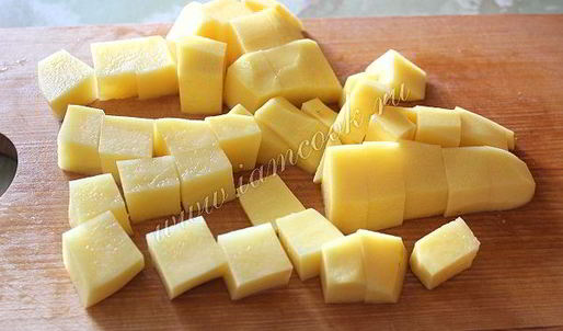 гороховый суп с копчеными ребрами и овощами