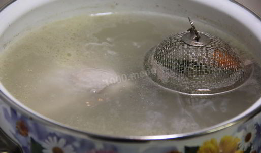 гороховый суп с копчеными ребрышками и курицей