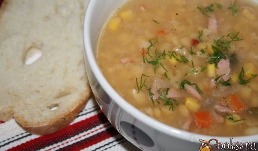 гороховый суп с сосисками и сладкой кукурузой