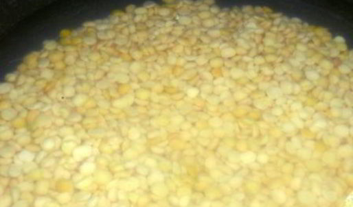 легкий гороховый суп с чесночными гренками