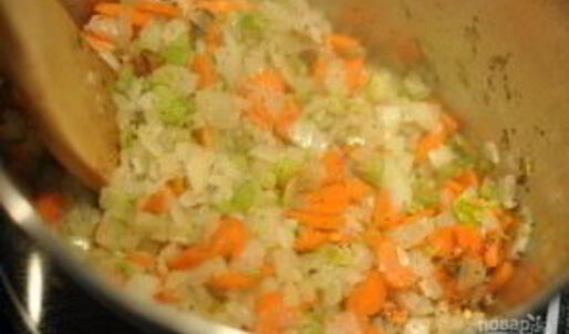 простой гороховый суп с копченостями