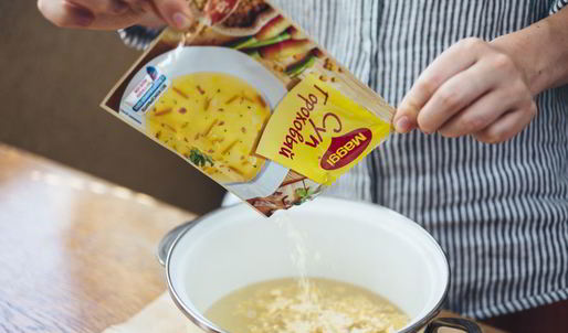 суп гороховый с беконом и луком-фри