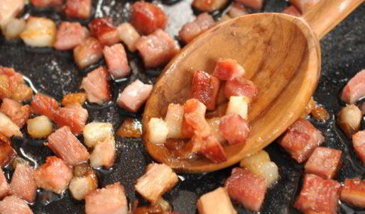 суп гороховый с копчеными ребрышками