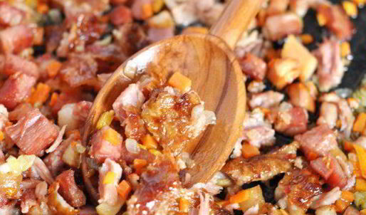 суп гороховый с копчеными ребрышками