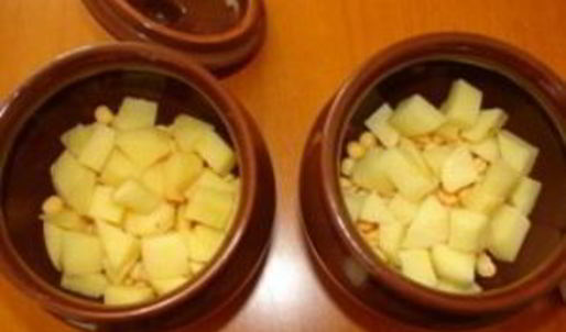 суп гороховый в горшочке