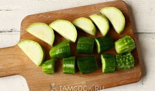 холодный суп из огурца и цуккини