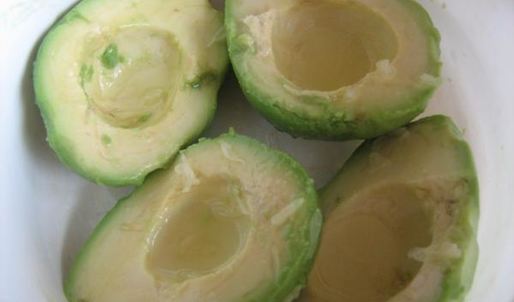 холодный суп-пюре авокадо и компания