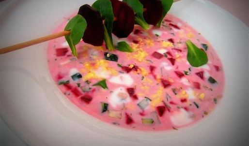 летний холодный суп со свеклой