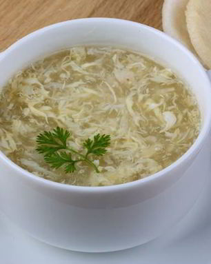 Китайский суп с лапшой и пряностями