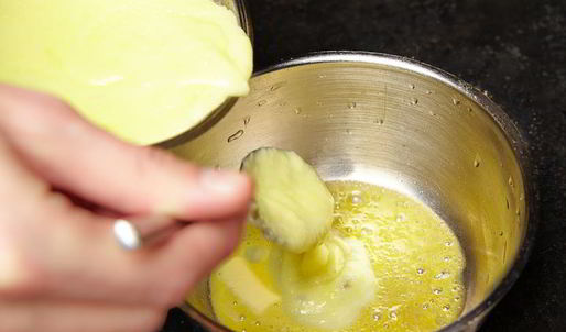 крем-суп из брокколи с лососем