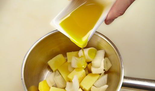 крем-суп из брокколи с лососем