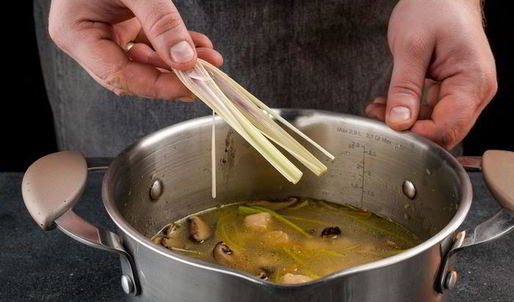 легкий суп с морскими гребешками и шиитаке